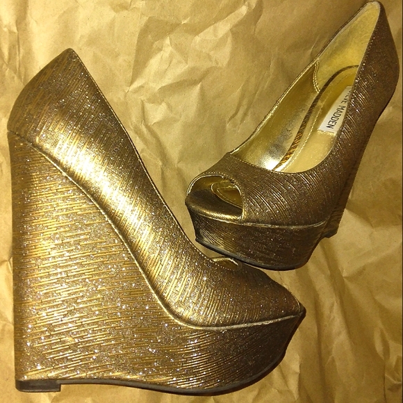 L@@K! Super Sexy Brand New STEVE MADDEN Metallic Sparkle Gold Peep Toe ELSI heel - Picture 12 of 16